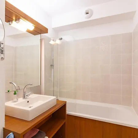 Le Jouarres - Appt Climatise Avec Piscine Partagee *